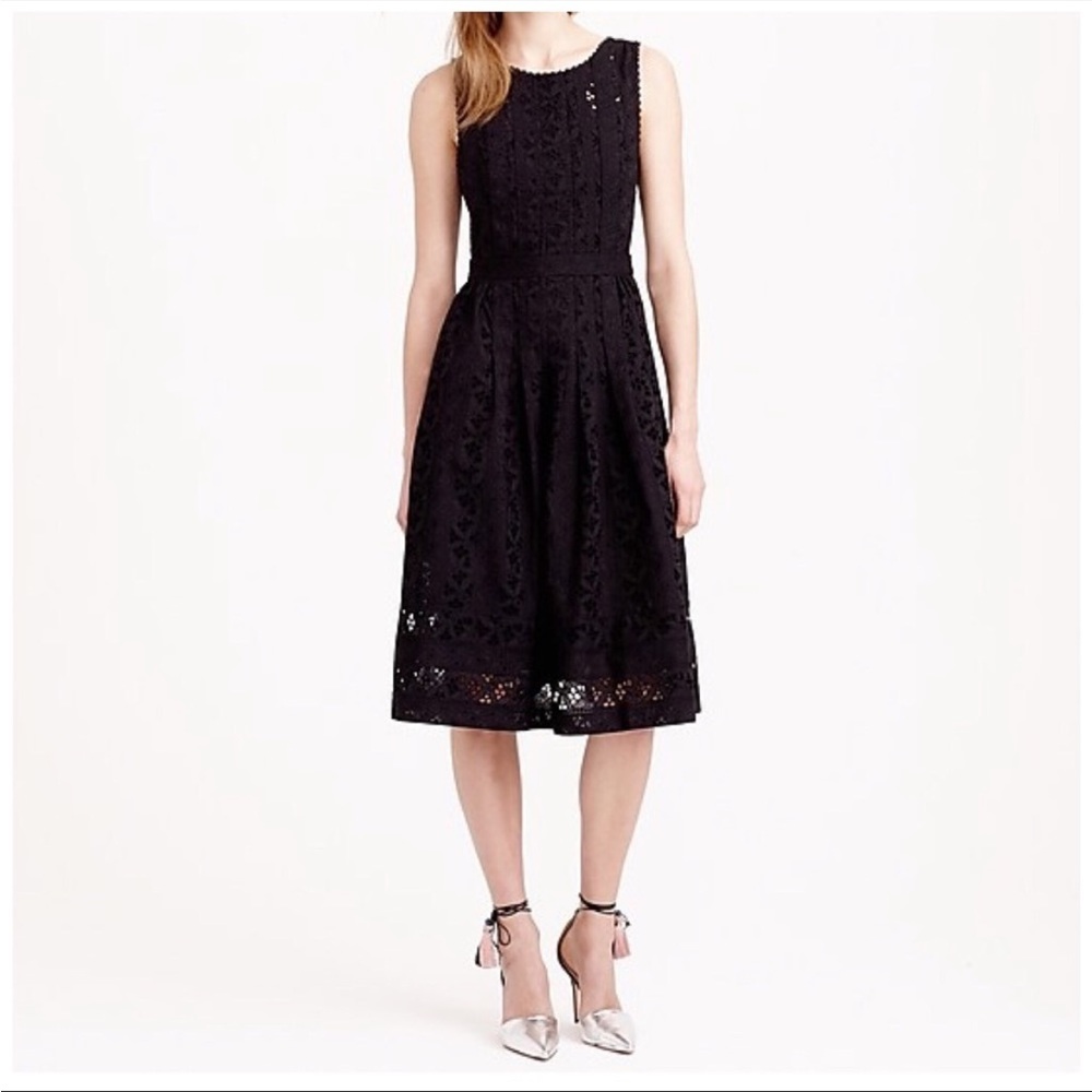 🥂 J crew collection pleated eyelet dress size 2